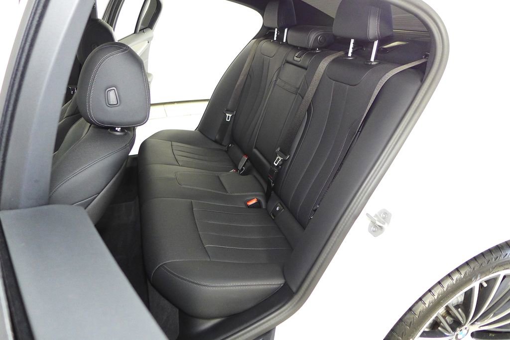 Certified 2023 BMW 530i w/ Convenience Package image 21