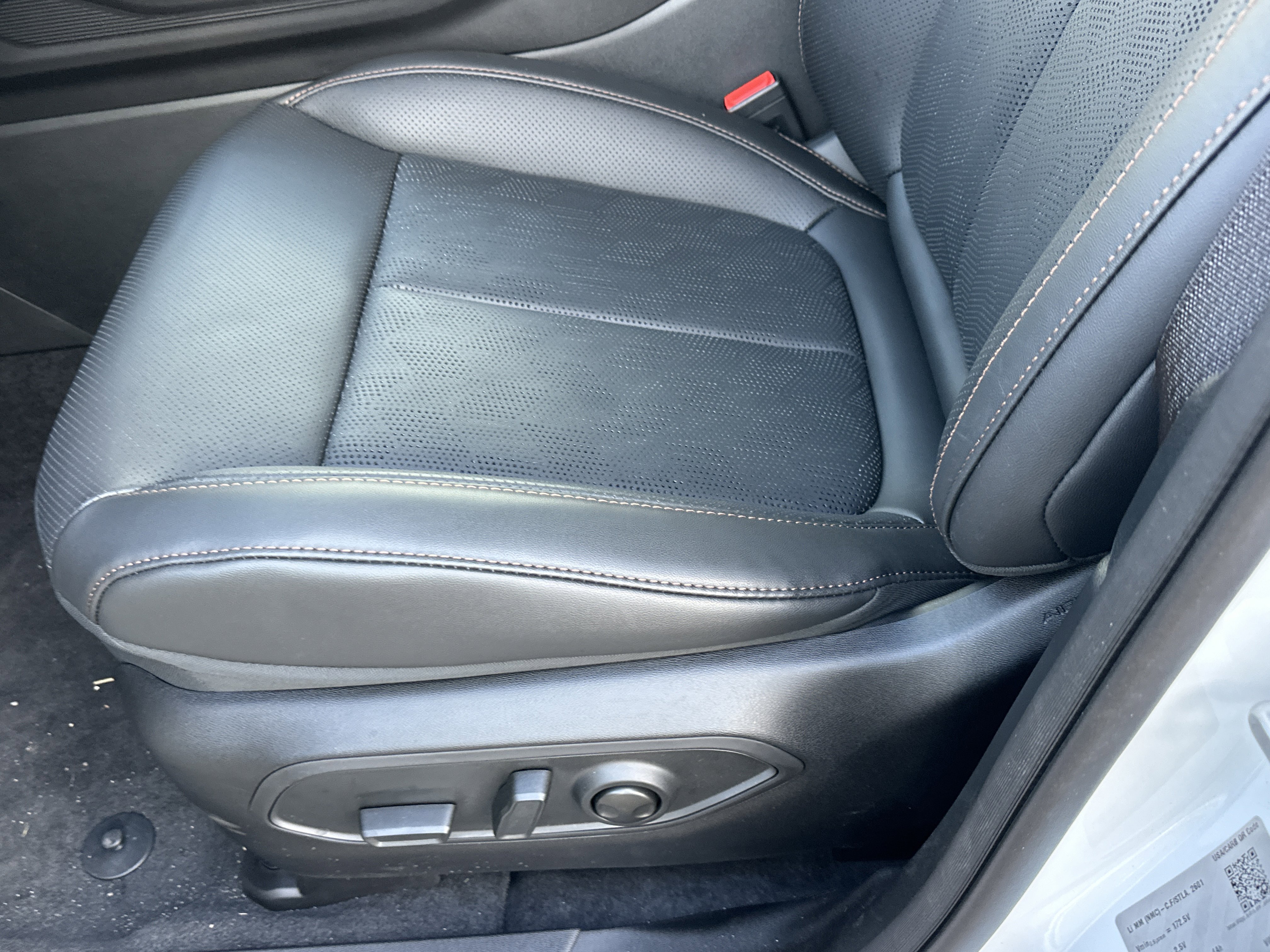 New 2026 Jeep Cherokee Overland w/ Advanced Pro Tech Group image 26