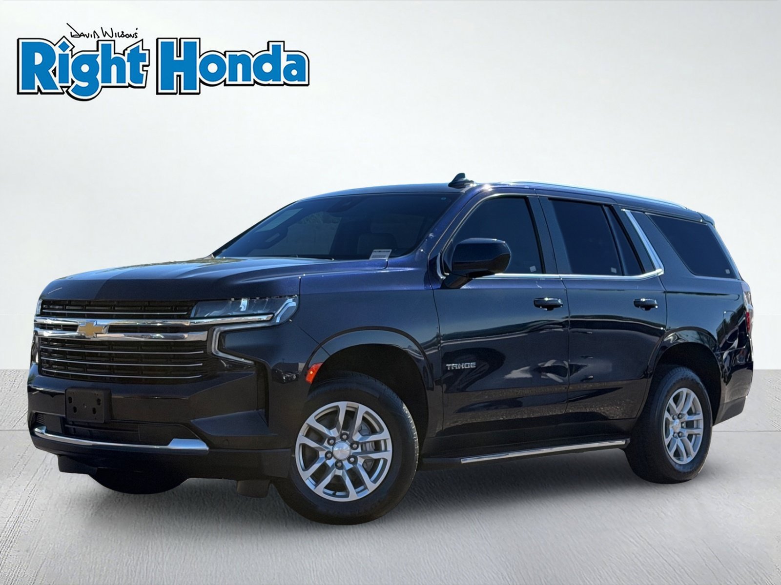 Used 2024 Chevrolet Tahoe LT AWD/4WD image 2