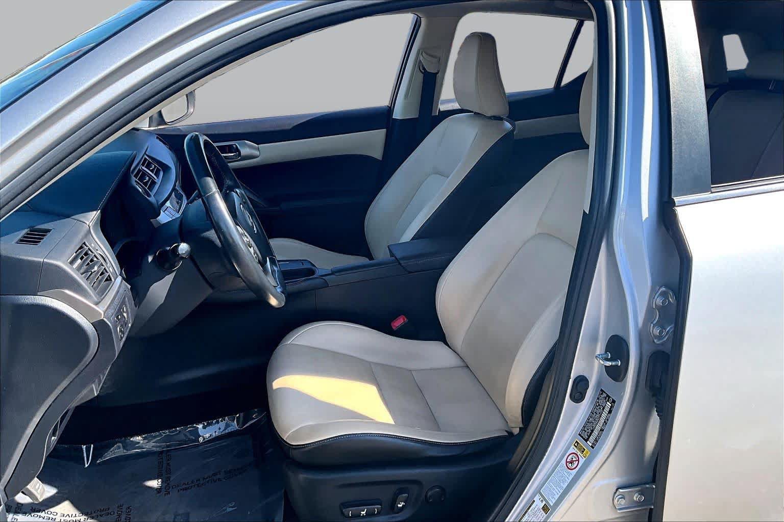 Used 2014 Lexus CT 200h FWD image 7