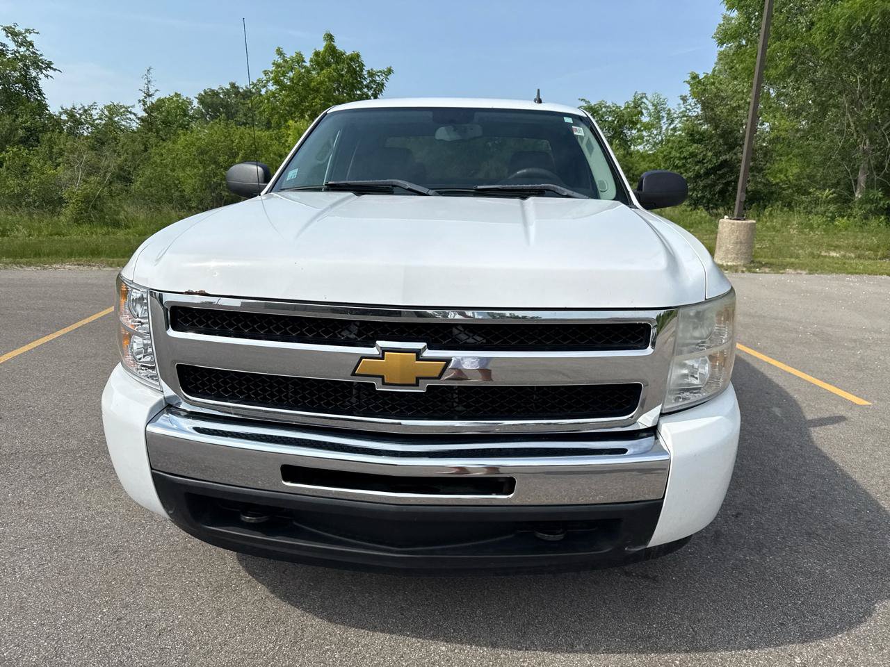 Used 2010 Chevrolet Silverado 1500 LT w/ Power Pack Plus AWD/4WD image 2