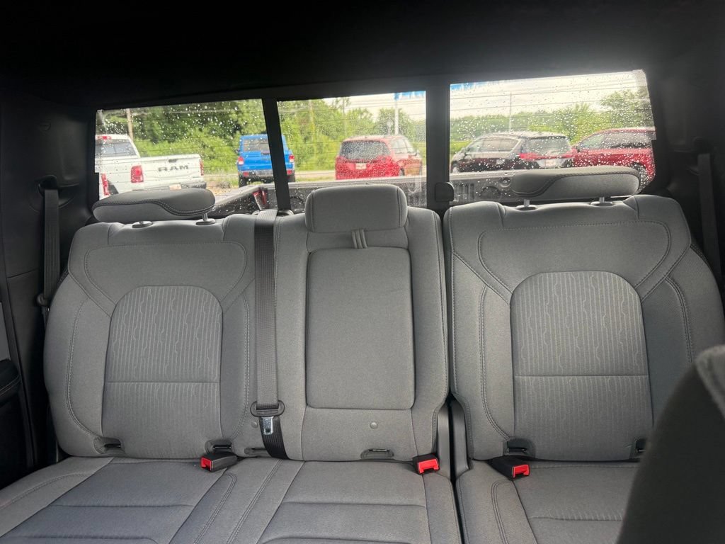 Used 2021 RAM 1500 Big Horn AWD/4WD image 39