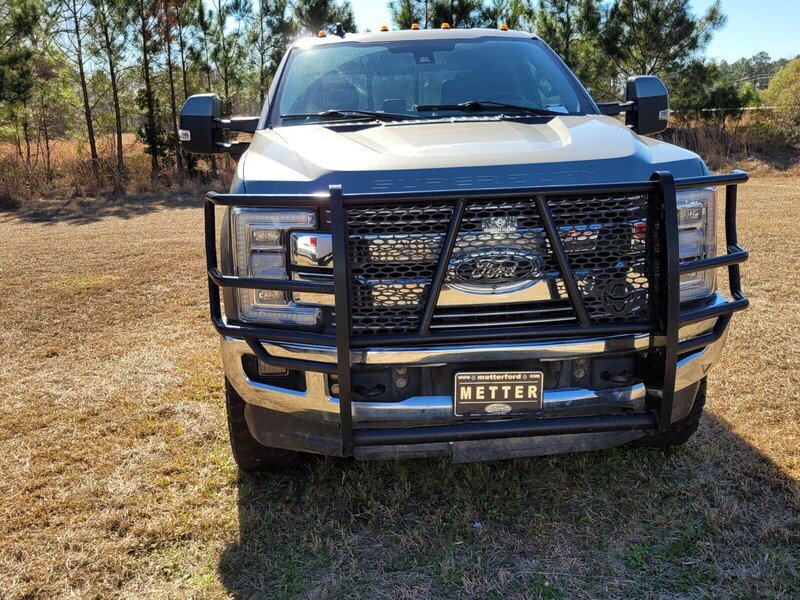 Used 2019 Ford F250 Lariat w/ Lariat Ultimate Package image 3