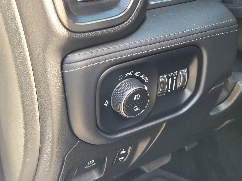 Used 2021 RAM 1500 Limited w/ Trailer Tow Group AWD/4WD image 18