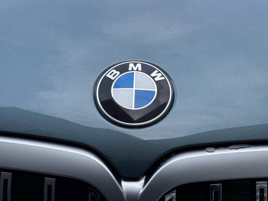 Used 2023 BMW X7 xDrive40i w/ Premium Package image 11