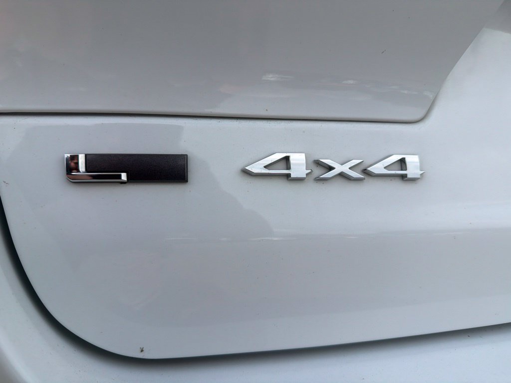 Used 2023 Jeep Grand Cherokee L Limited AWD/4WD image 8