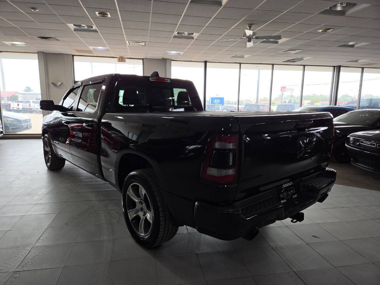 Used 2019 RAM 1500 Sport w/ Level 2 Equipment Group AWD/4WD image 5