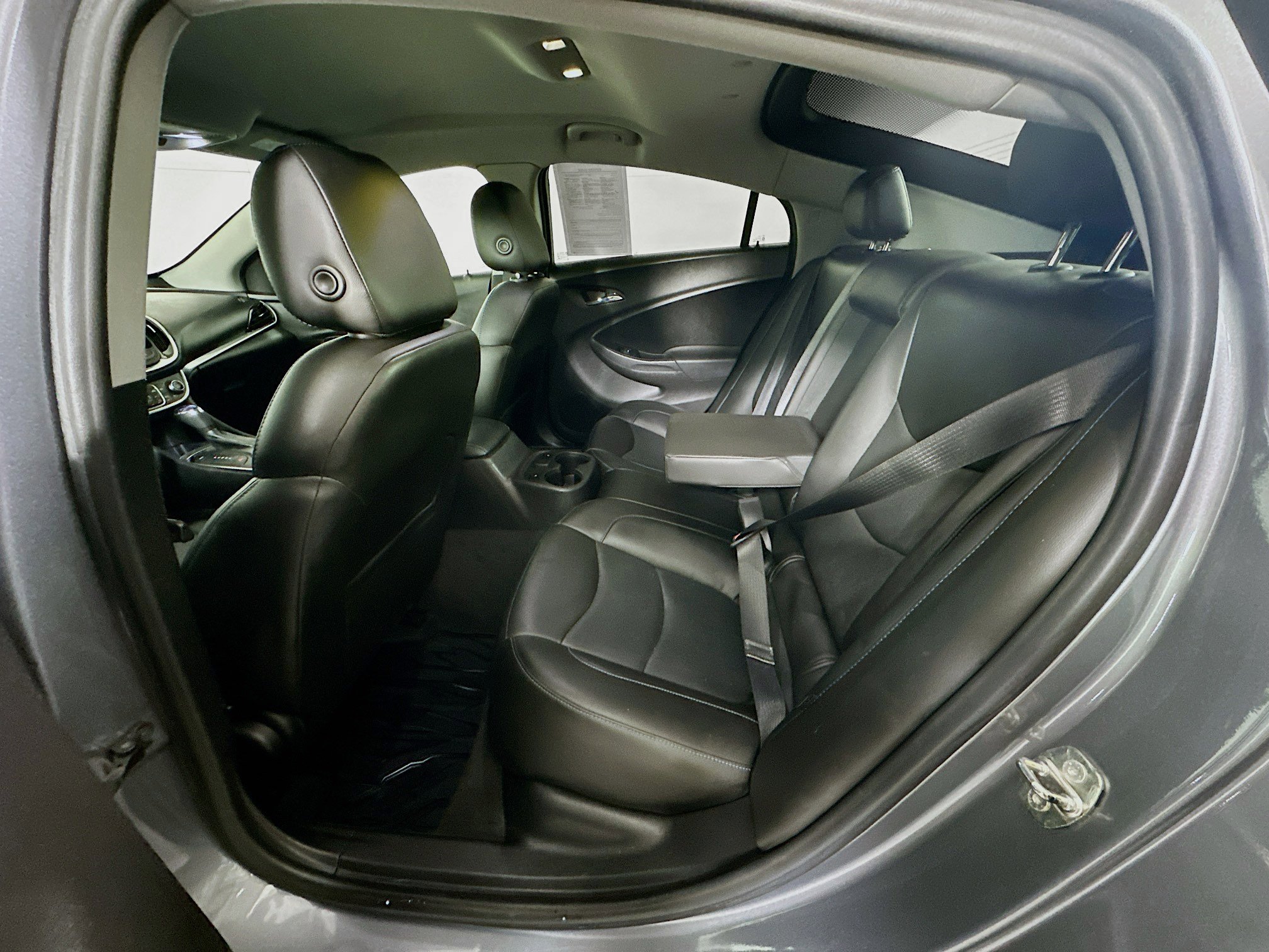 Used 2018 Chevrolet Volt Premier w/ Driver Confidence Package FWD image 27