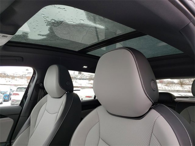 New 2026 Volkswagen Tiguan SE R-Line image 7