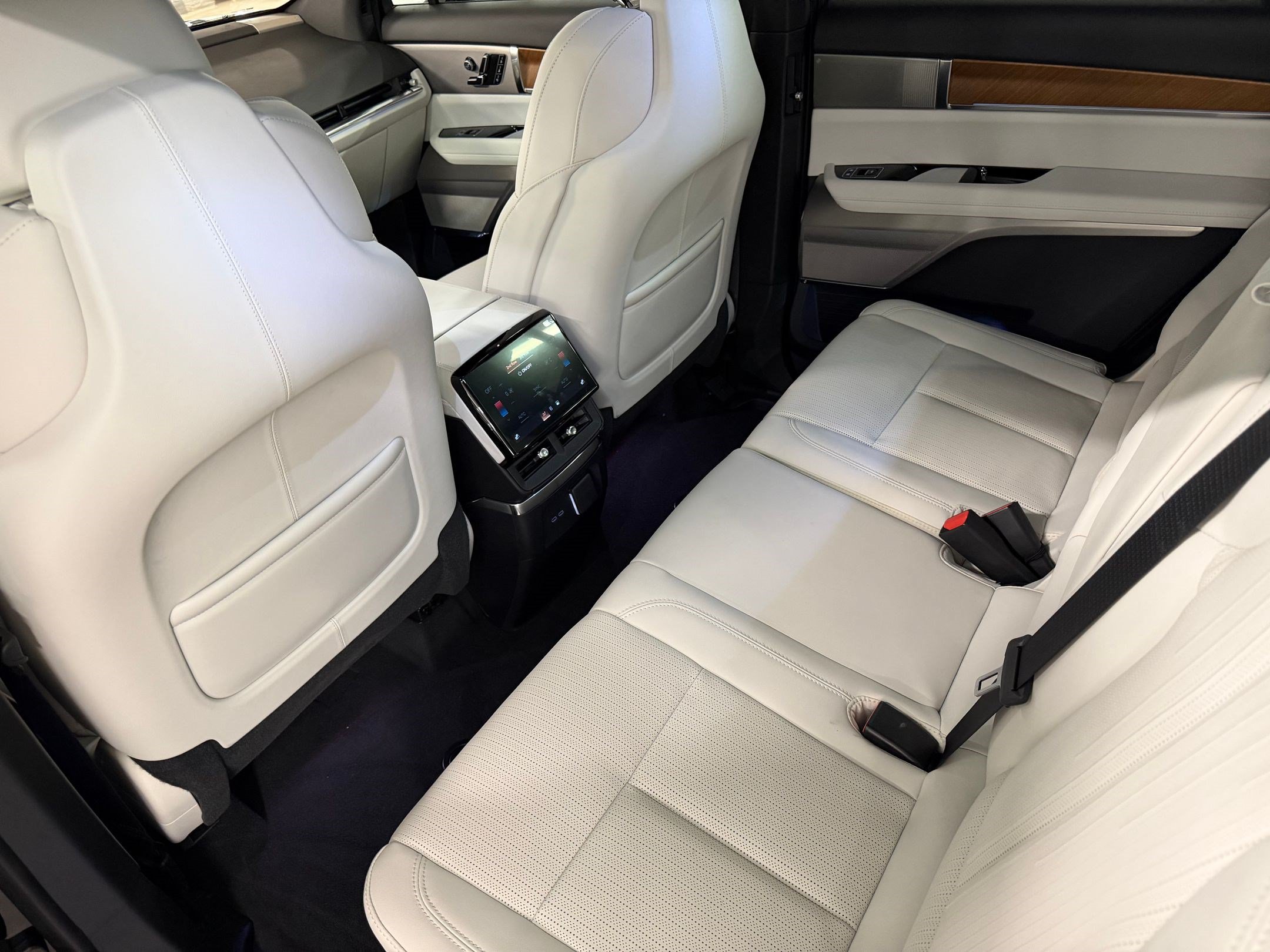 New 2027 Cadillac Vistiq Sport AWD/4WD image 24