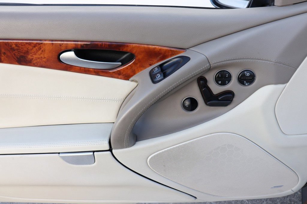 Used 2008 Mercedes-Benz SL 55 AMG image 45
