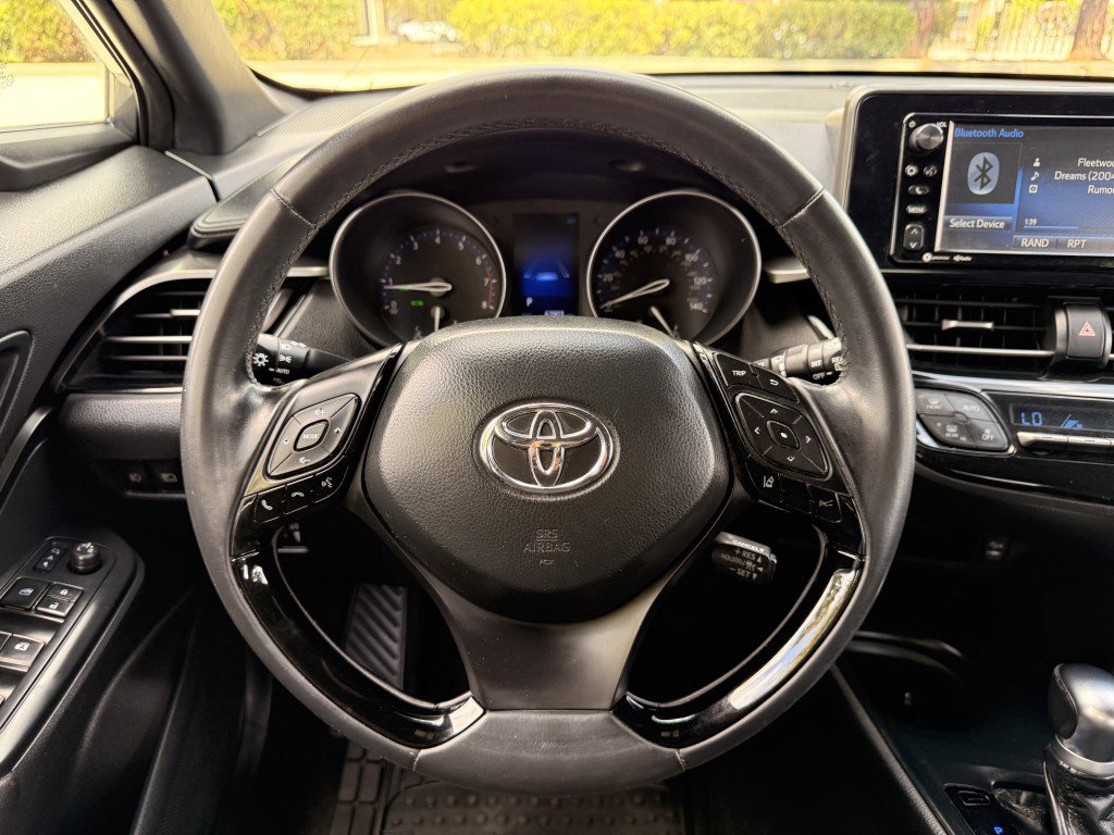 Used 2018 Toyota C-HR XLE FWD image 19