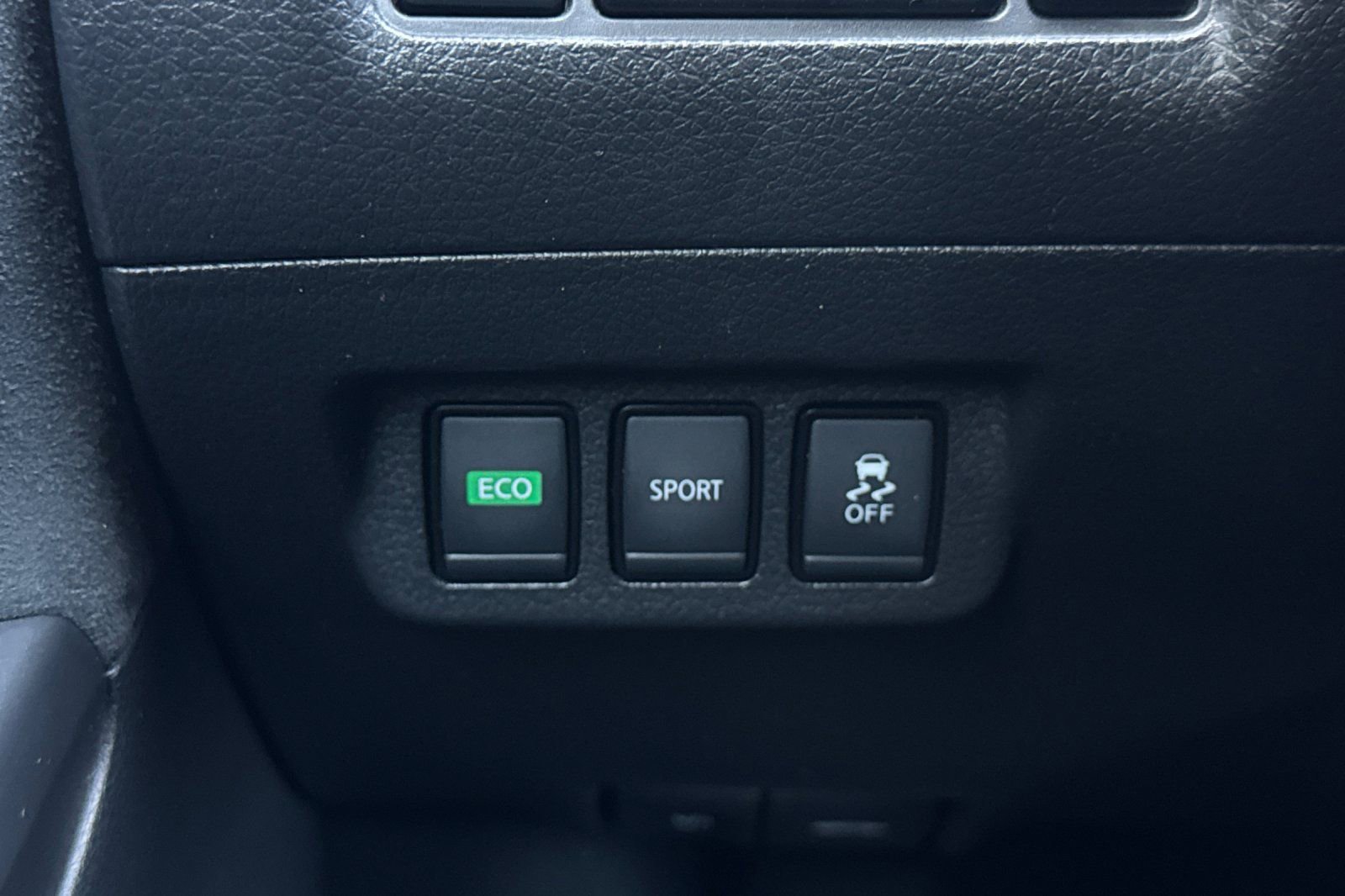 Used 2017 Nissan Sentra NISMO w/ NISMO Premium Package FWD image 27