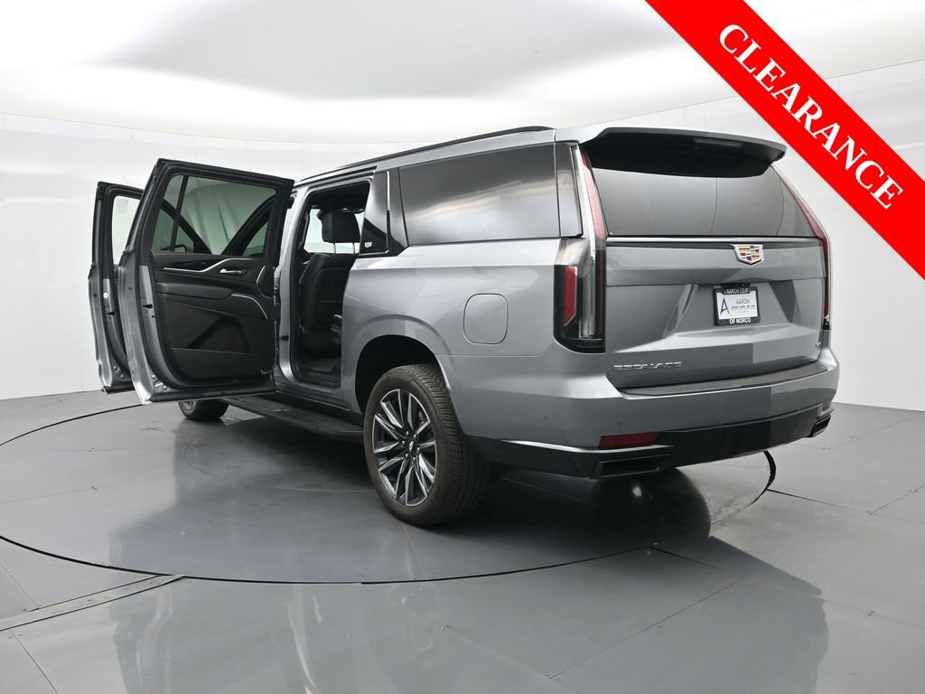 Used 2024 Cadillac Escalade ESV Sport w/ Heavy-Duty Trailer Package image 48