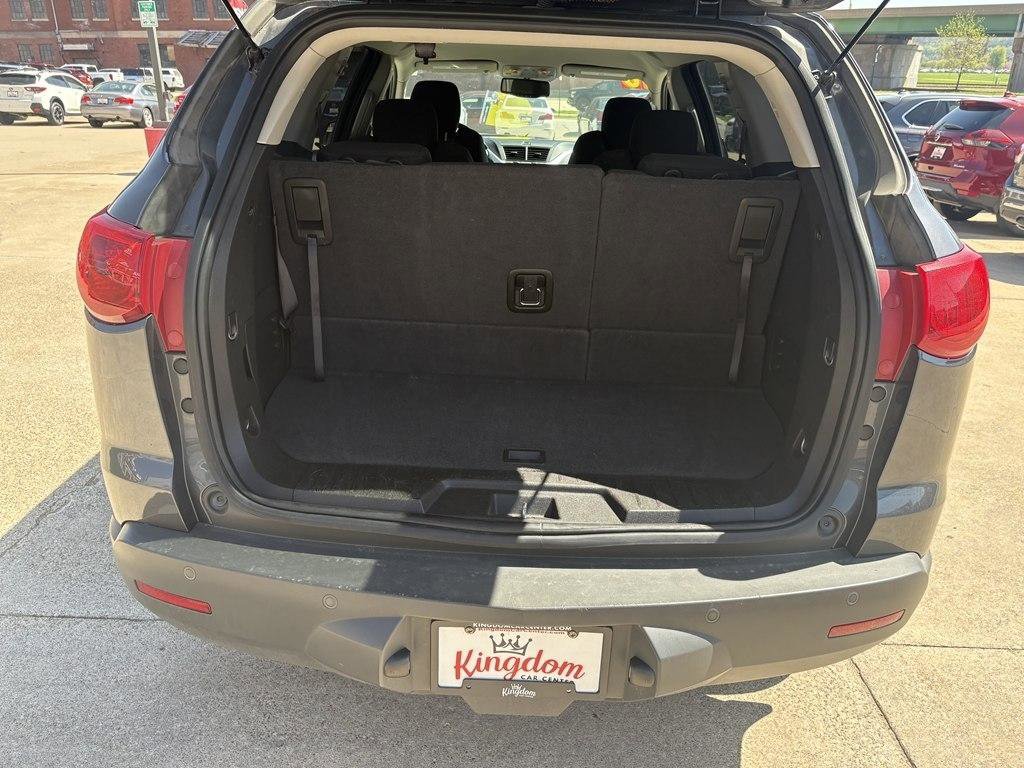 Used 2010 Chevrolet Traverse LT FWD image 7