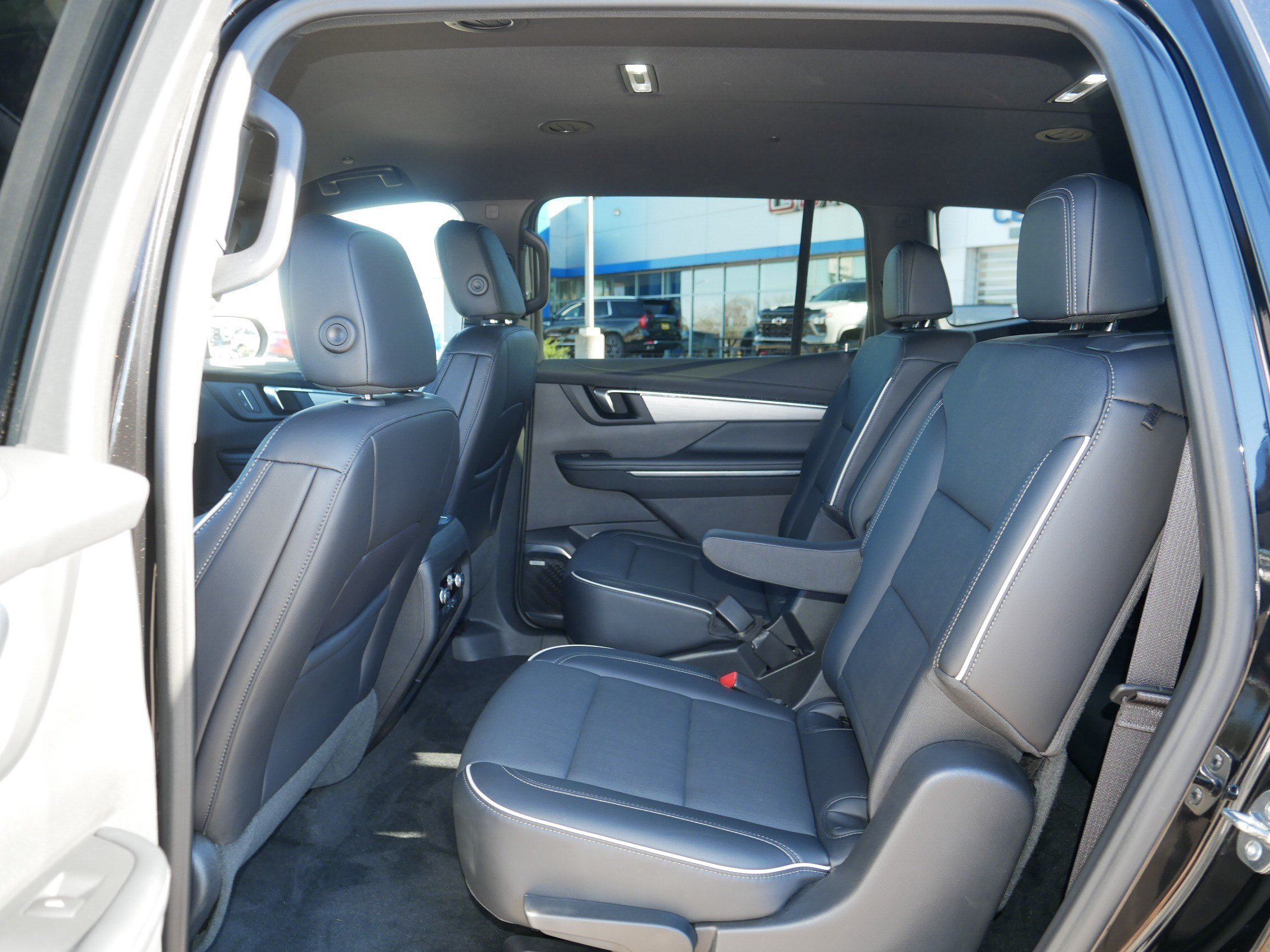 Used 2026 Buick Enclave Preferred AWD/4WD image 34