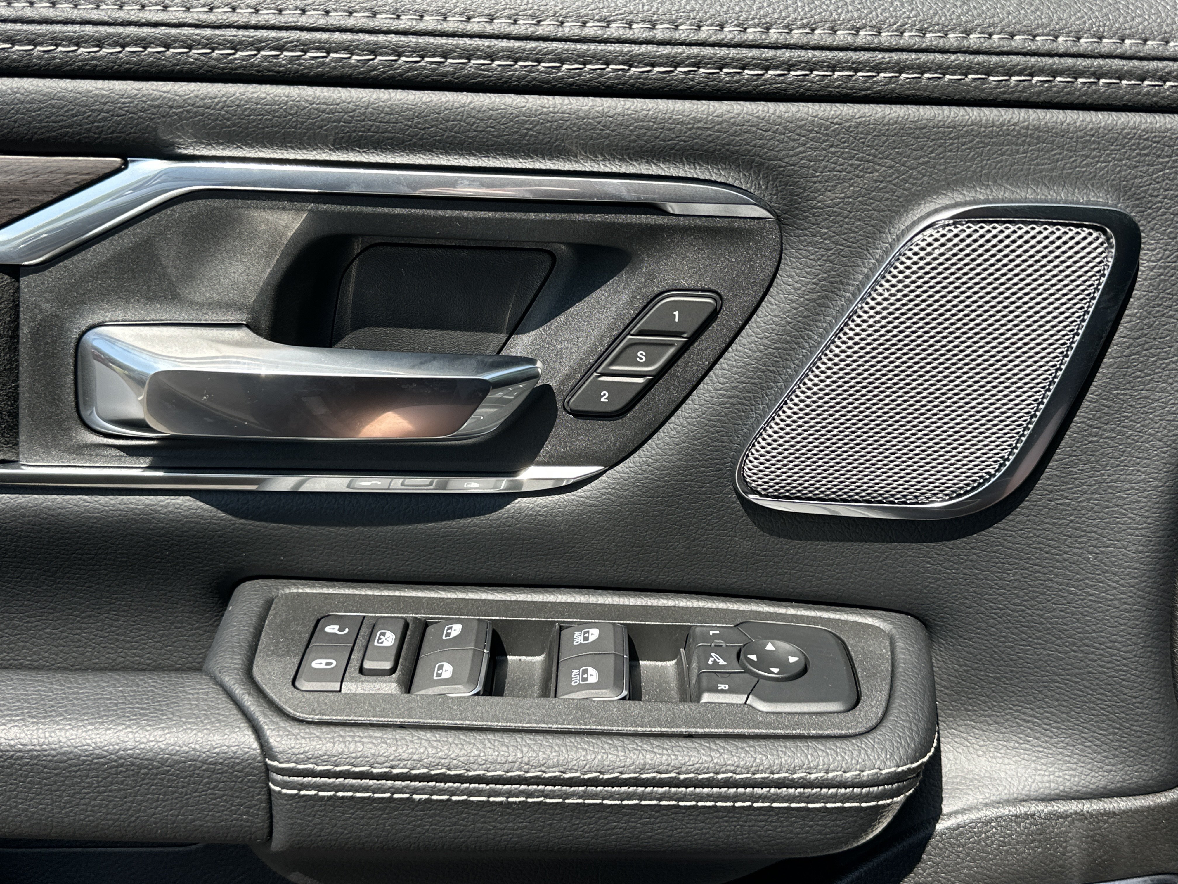 New 2027 RAM 1500 Laramie w/ Night Edition AWD/4WD image 16