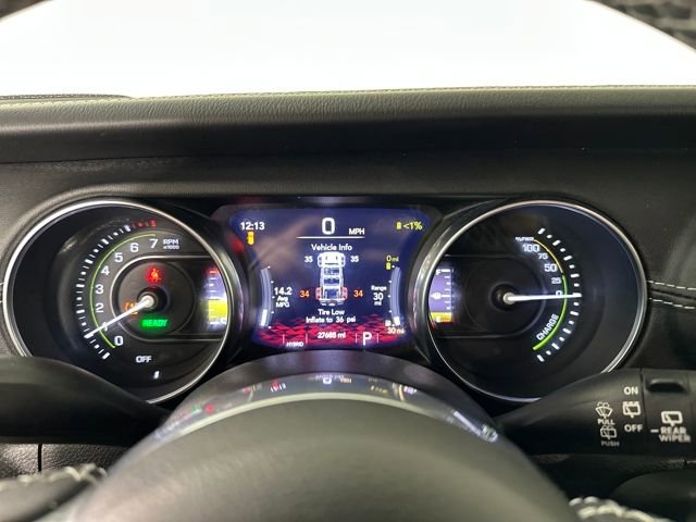 Used 2023 Jeep Wrangler Unlimited Sahara image 16