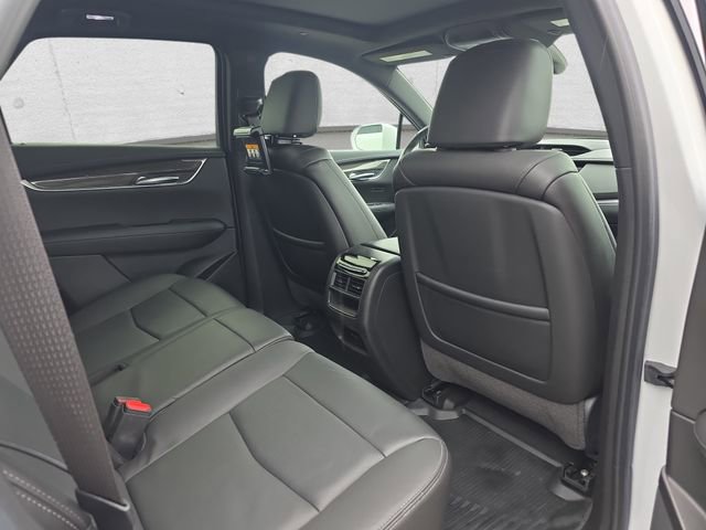 Used 2020 Cadillac XT5 Sportv w/ LPO, Floor Liner Package AWD/4WD image 11