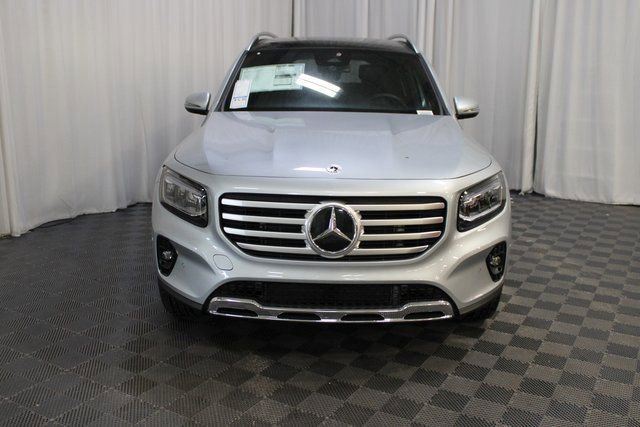 New 2026 Mercedes-Benz GLB 250 4MATIC image 2
