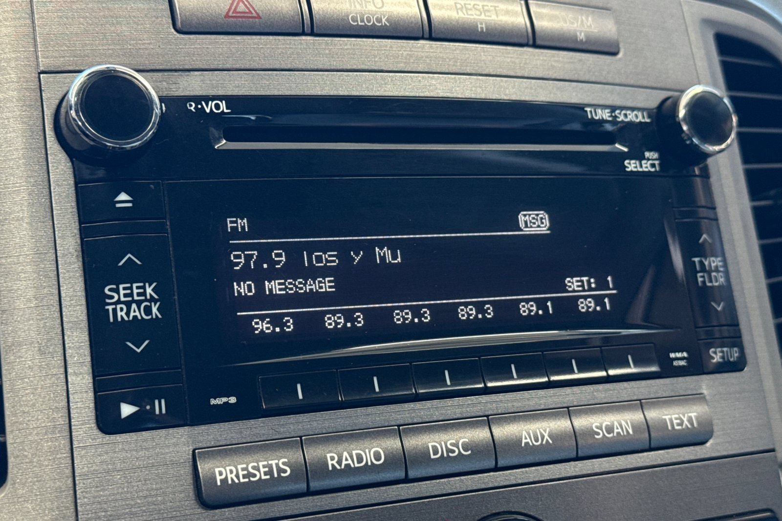 Used 2011 Toyota Venza FWD image 18