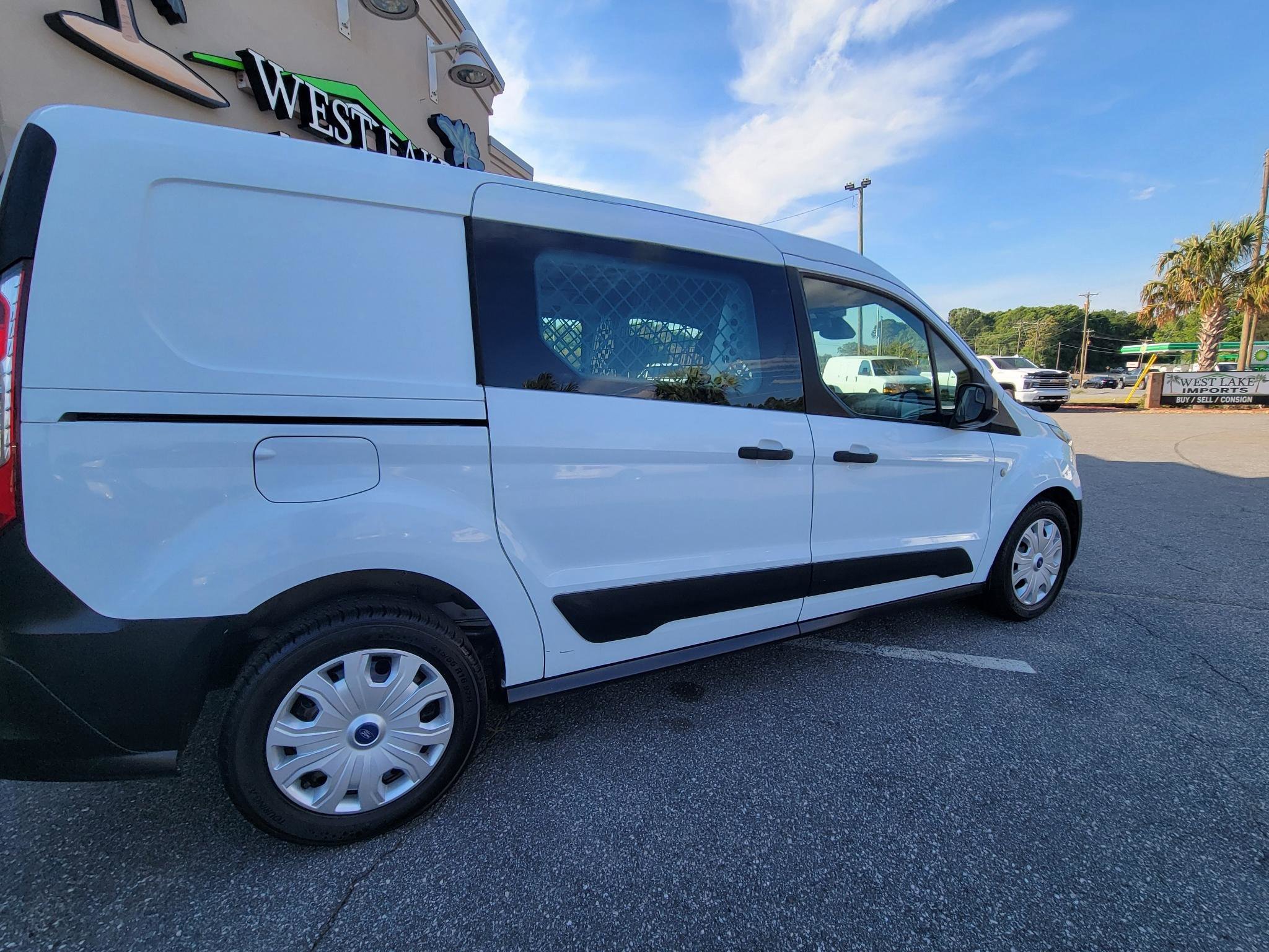 Used 2021 Ford Transit Connect XL FWD image 15