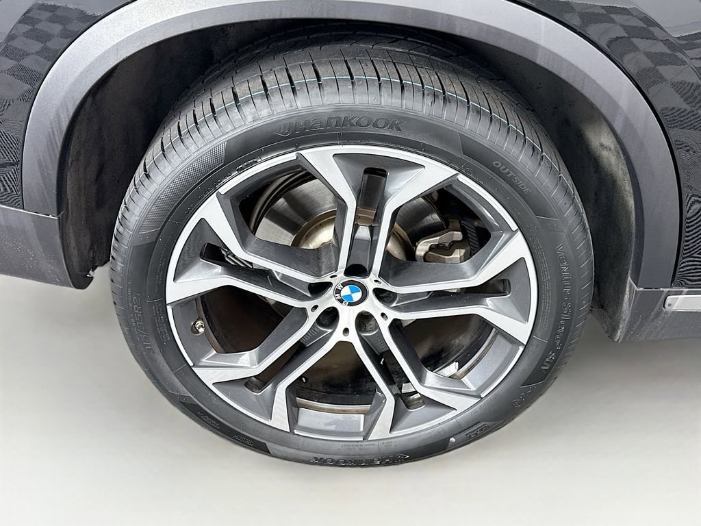 Used 2022 BMW X5 sDrive40i w/ Parking Assistance Package image 32