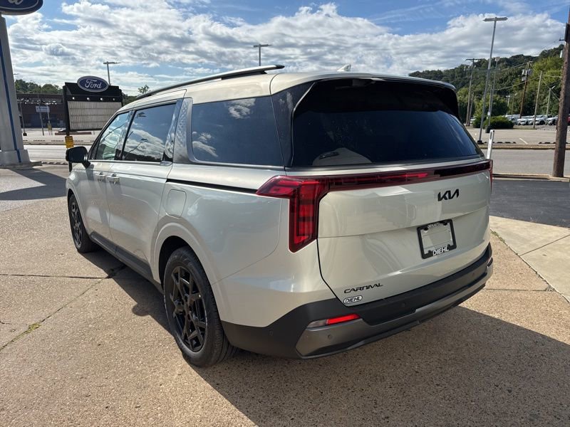 New 2026 Kia Carnival SX w/ SX Dark Edition Package image 5