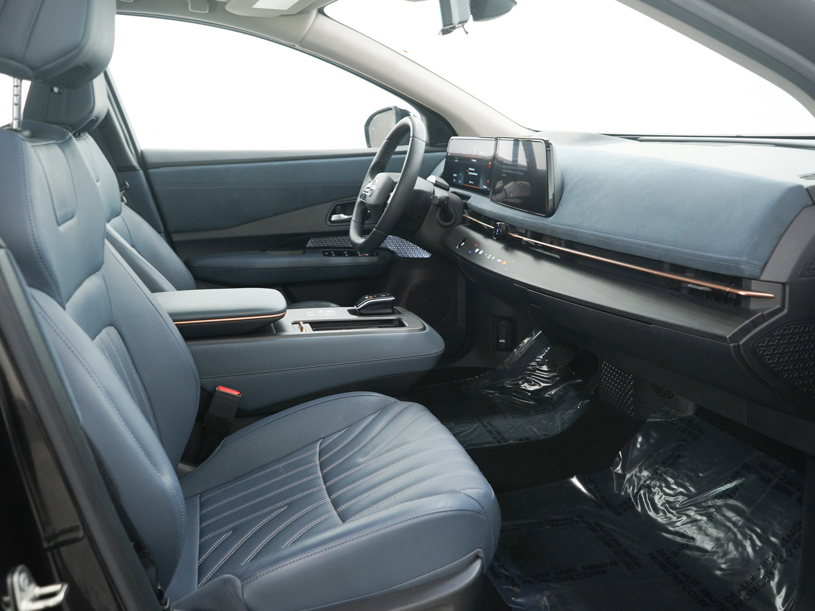 Used 2024 Nissan Ariya AWD image 13