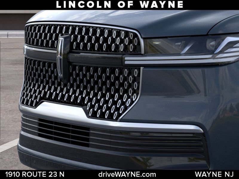 New 2026 Lincoln Navigator Reserve AWD/4WD image 18