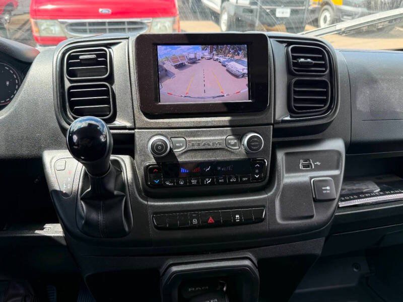 Used 2025 RAM ProMaster 2500 w/ U-Haul Equipment Group FWD image 14