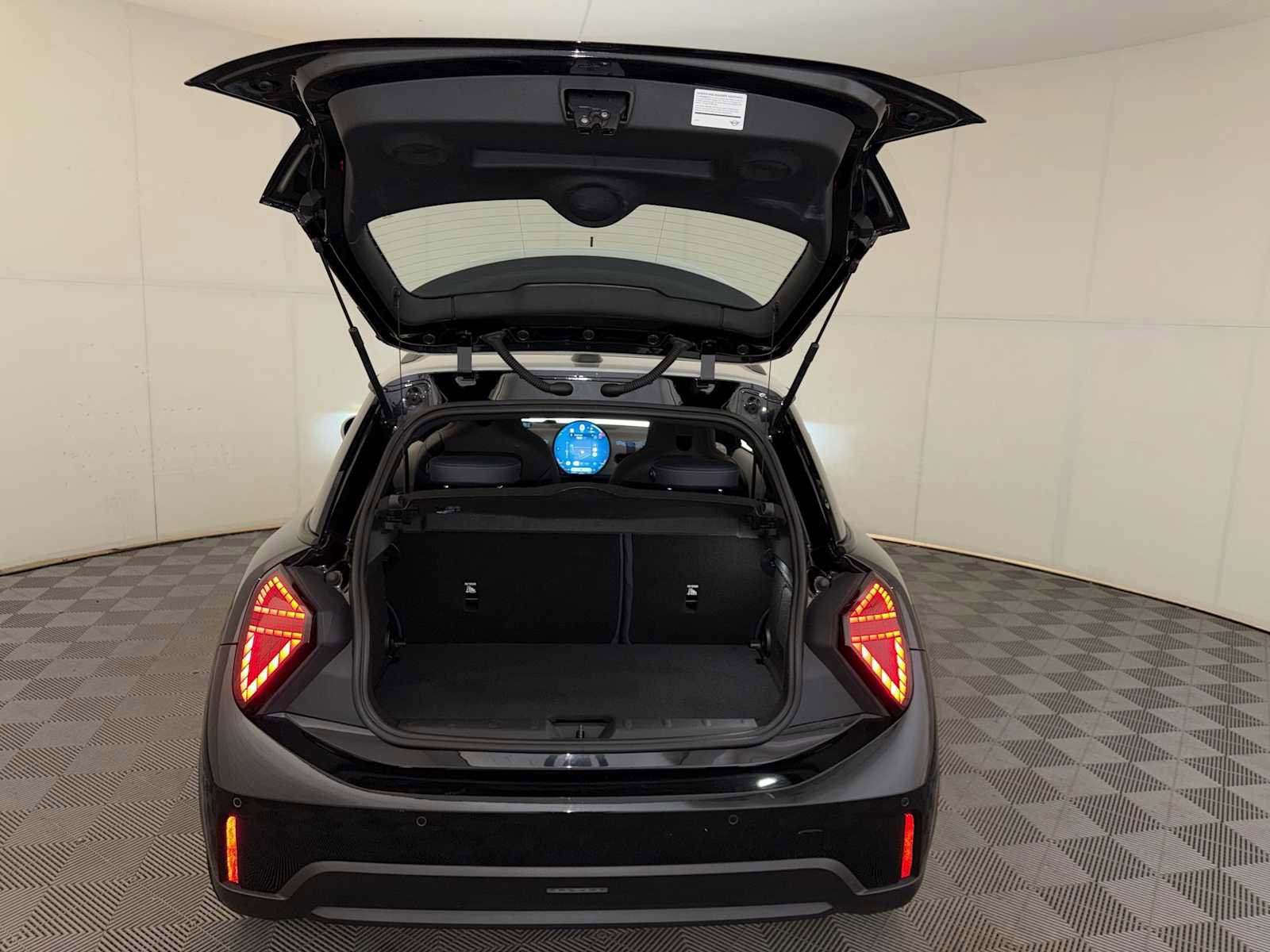 Certified 2025 MINI Cooper S image 22