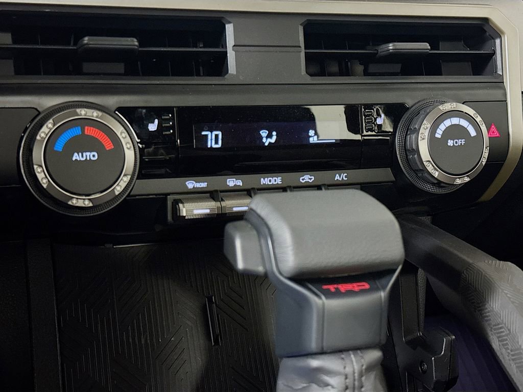 Used 2025 Toyota Tacoma TRD Sport image 15