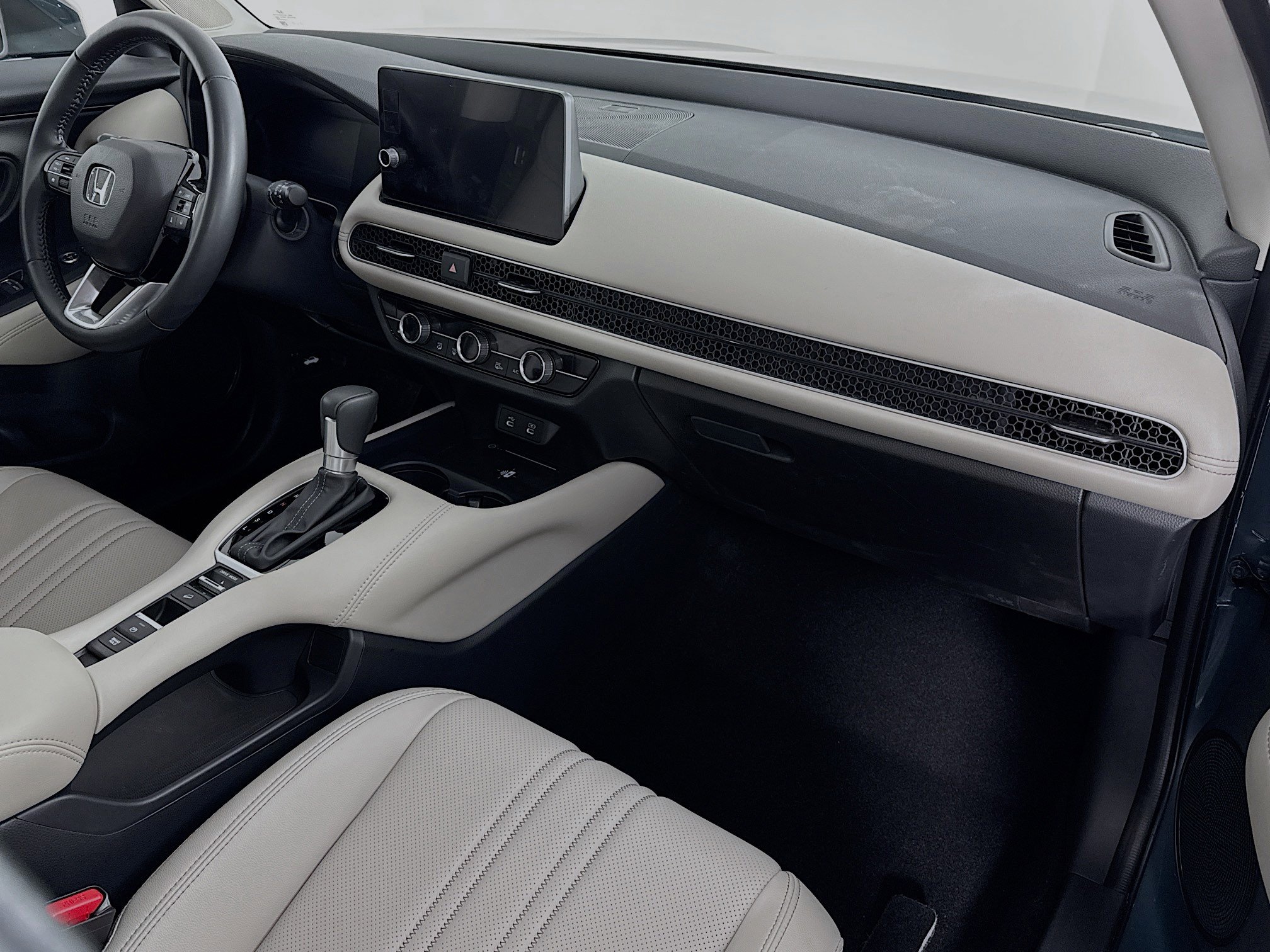 Certified 2026 Honda HR-V EX-L image 28