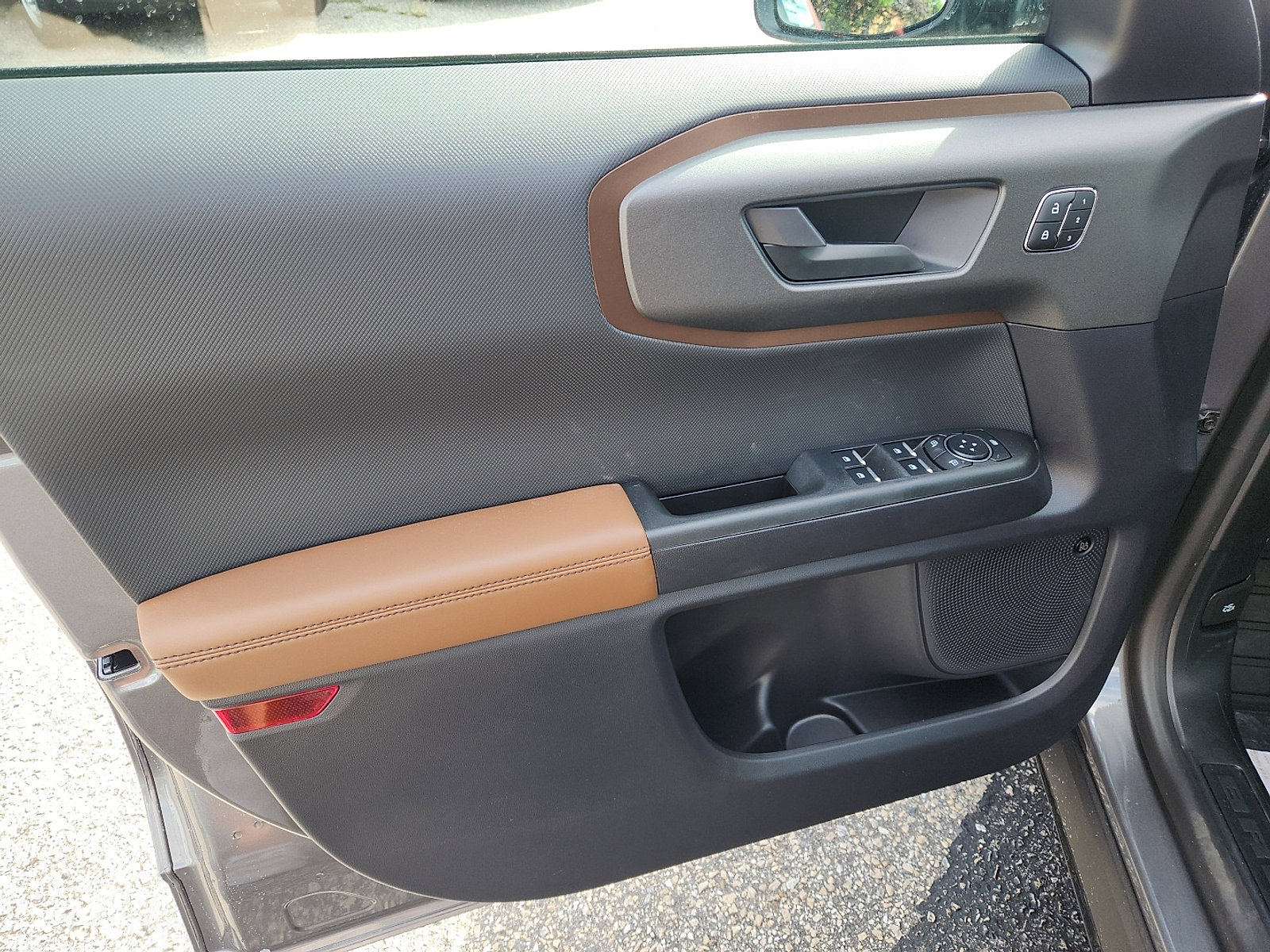 New 2025 Ford Bronco Sport Outer Banks w/ Outer Banks Tech Package+ AWD/4WD image 8