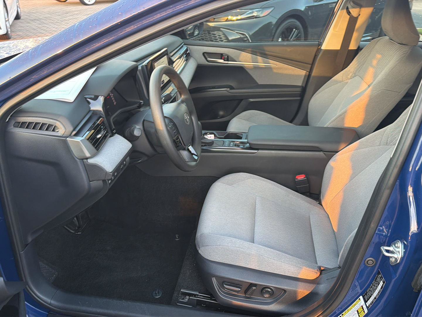 Used 2025 Toyota Camry LE w/ Convenience Package FWD image 10