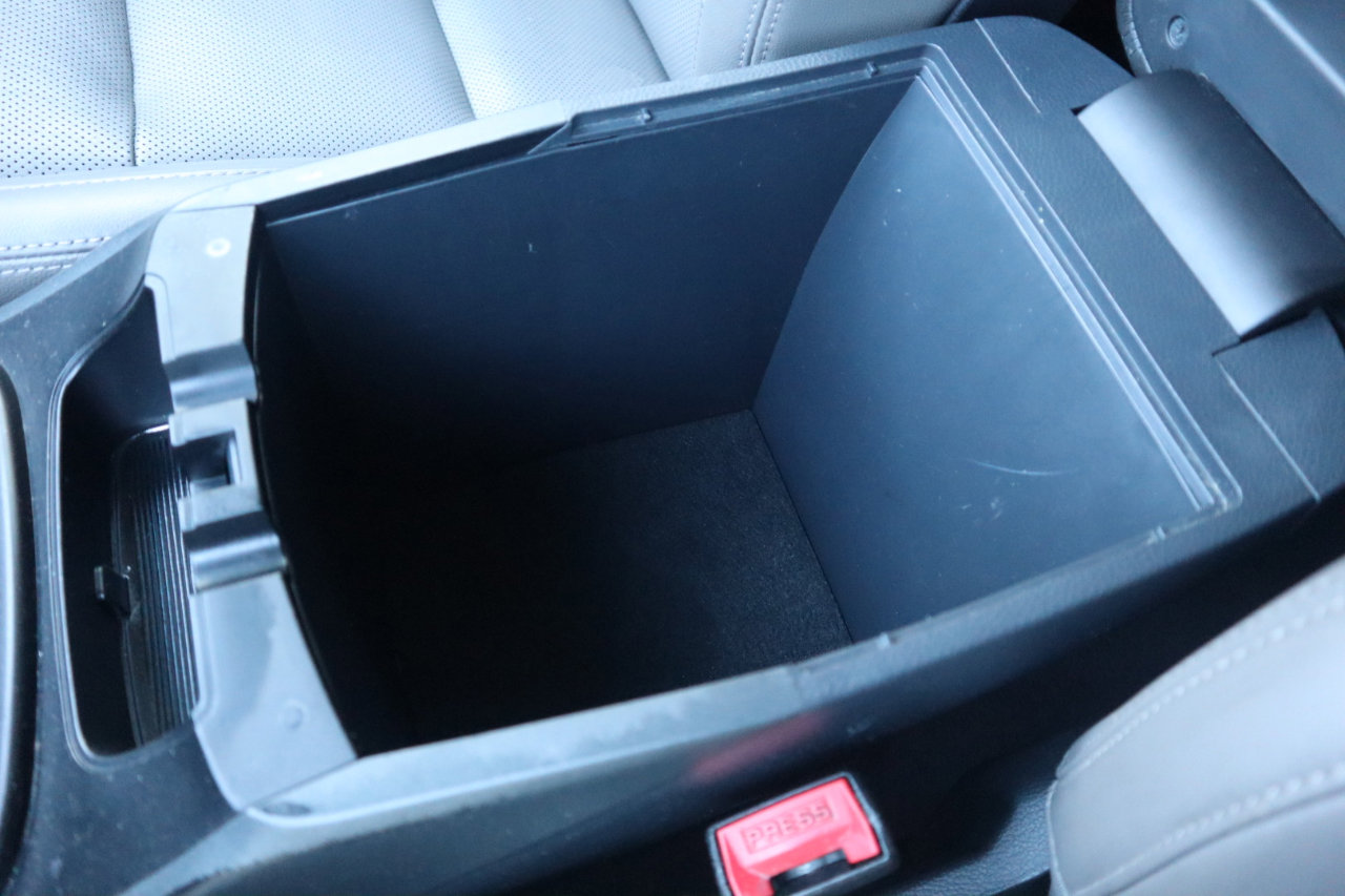 Used 2017 Hyundai Santa Fe AWD w/ SE Ultimate Tech Package 03 image 96