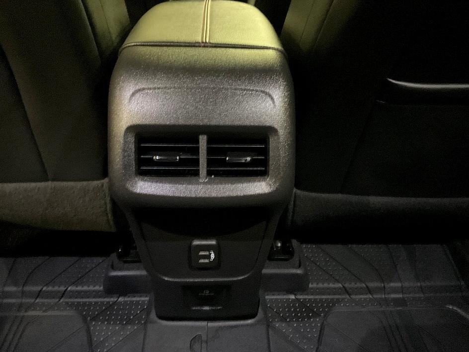 Used 2024 Chevrolet Equinox RS w/ RS Leather Package image 29