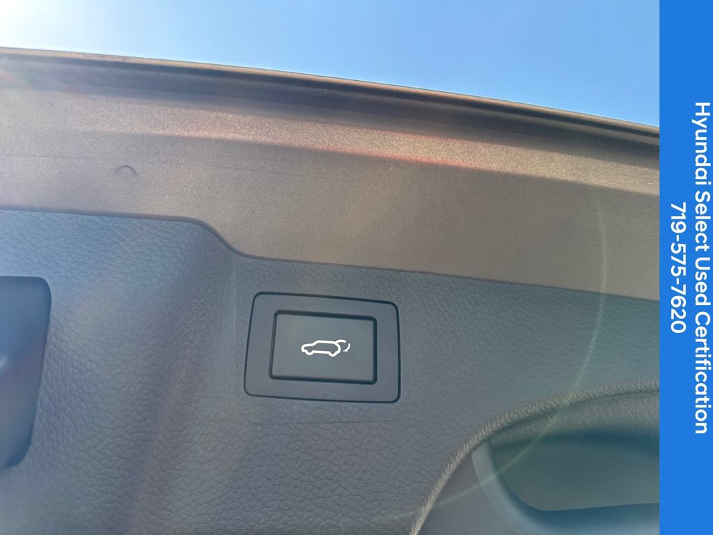 Used 2018 Hyundai Santa Fe Sport w/ Cargo Package AWD/4WD image 23