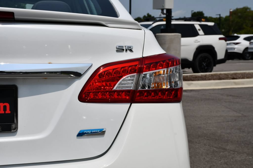 Used 2014 Nissan Sentra SR w/ Premium Package FWD image 11