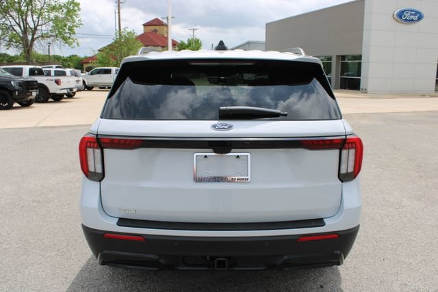 New 2026 Ford Explorer ST-Line RWD image 4