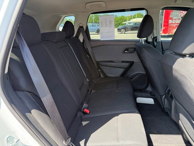 Used 2023 Nissan Rogue S FWD image 14