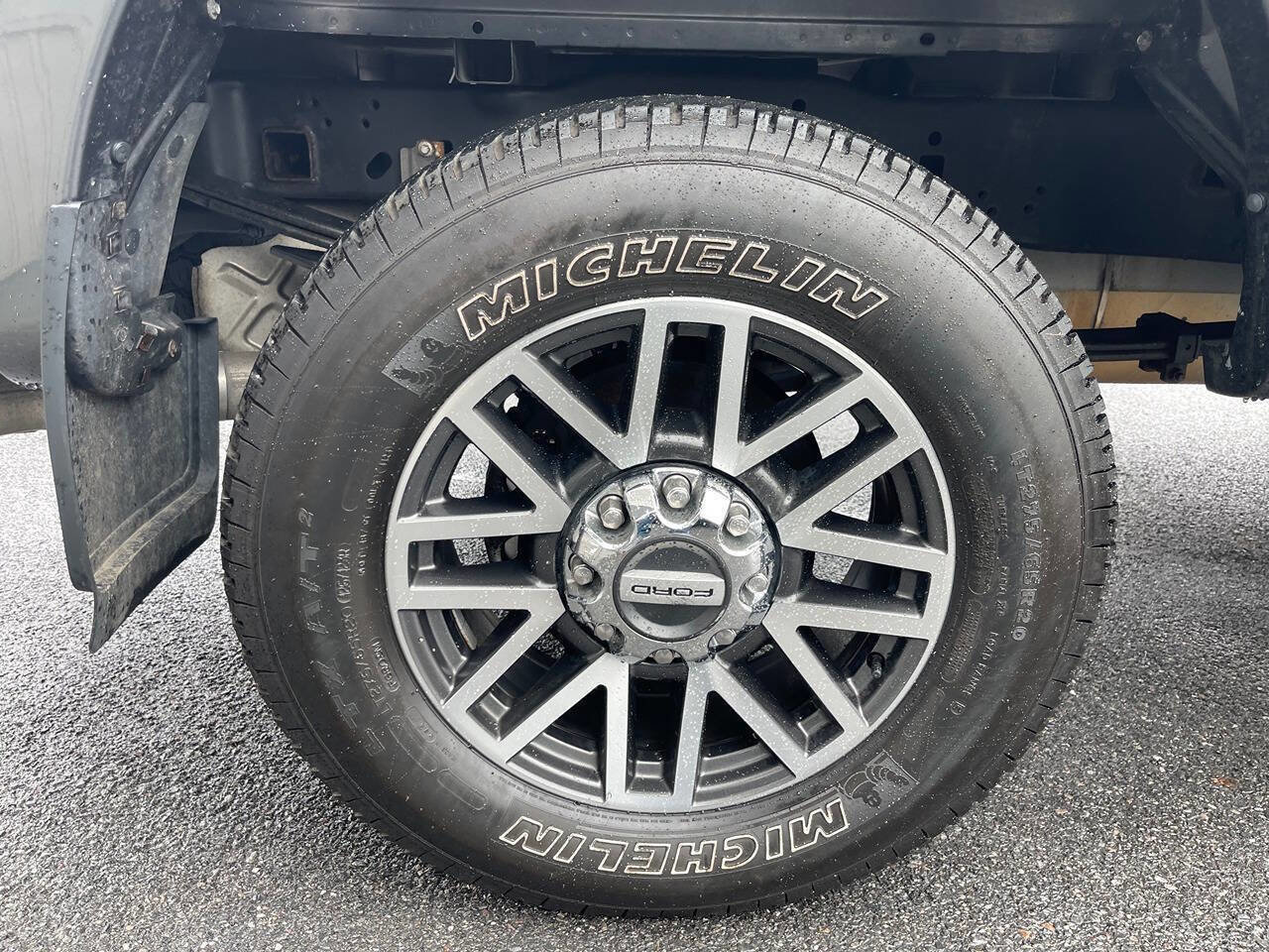 Used 2017 Ford F250 Lariat w/ Lariat Value Package image 17