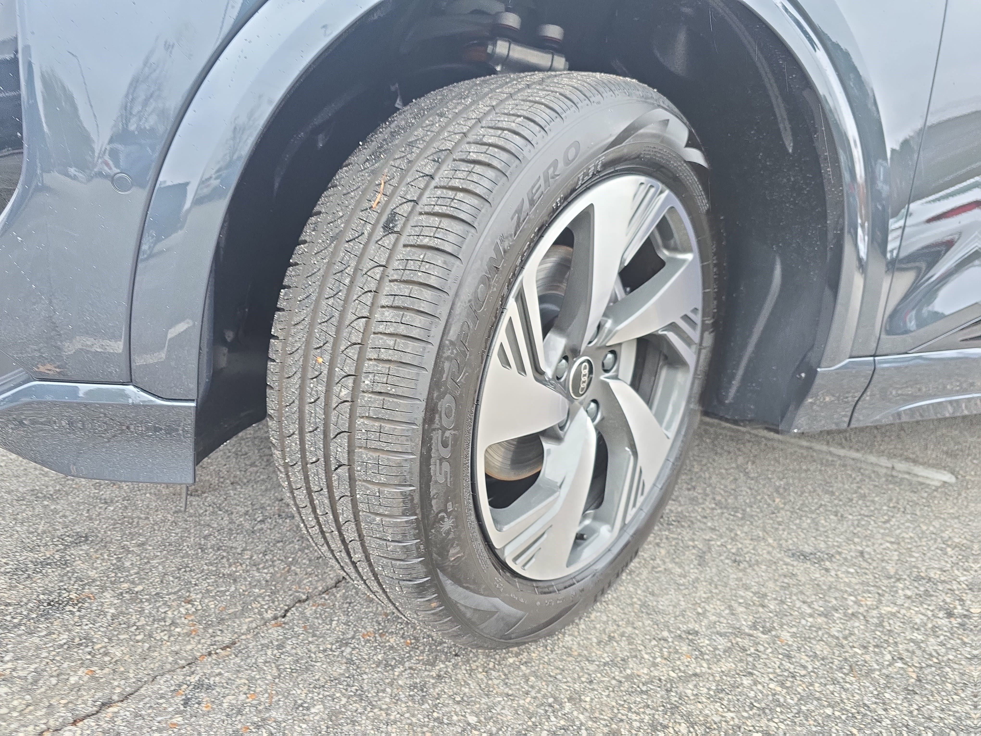 New 2025 Audi Q6 e-tron Premium Plus image 31