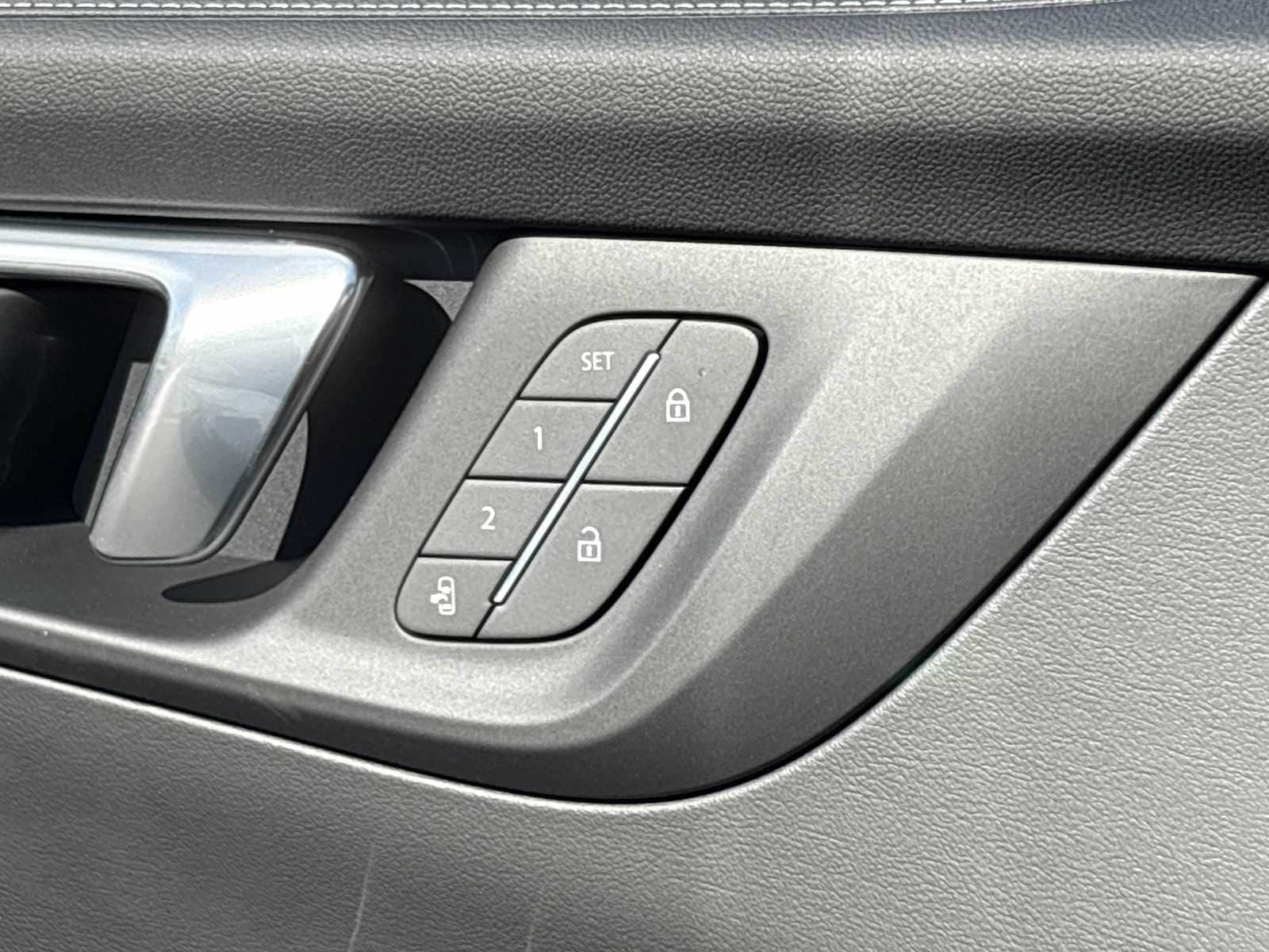 New 2027 Buick Enclave Sport Touring w/ Power Package FWD image 15