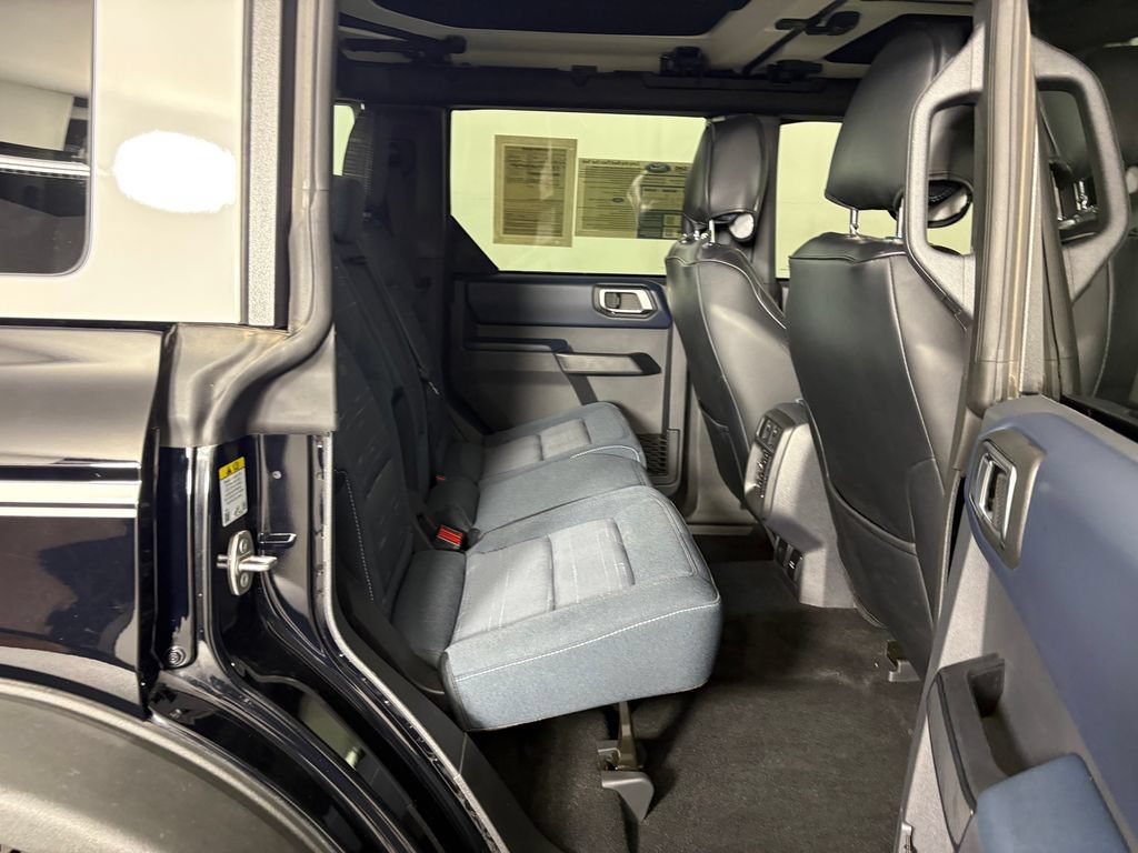 Certified 2025 Ford Bronco Heritage Edition AWD/4WD image 32