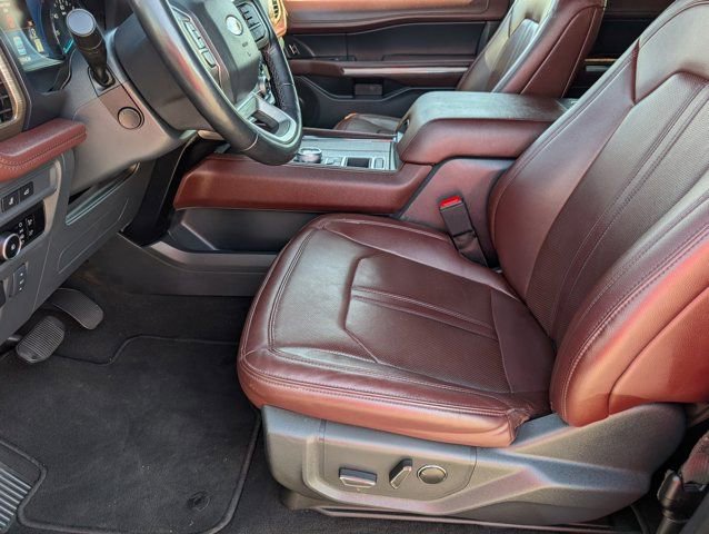 Used 2024 Ford Expedition Limited RWD image 15