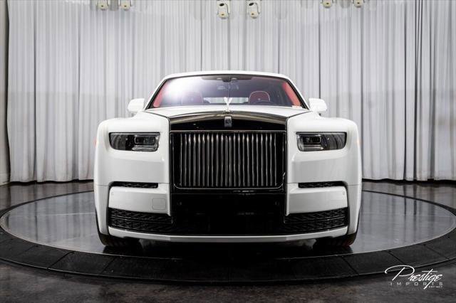 Used 2024 Rolls-Royce Phantom Sedan RWD image 4