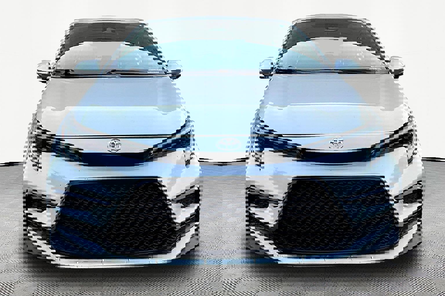 Used 2024 Toyota Corolla SE FWD image 2