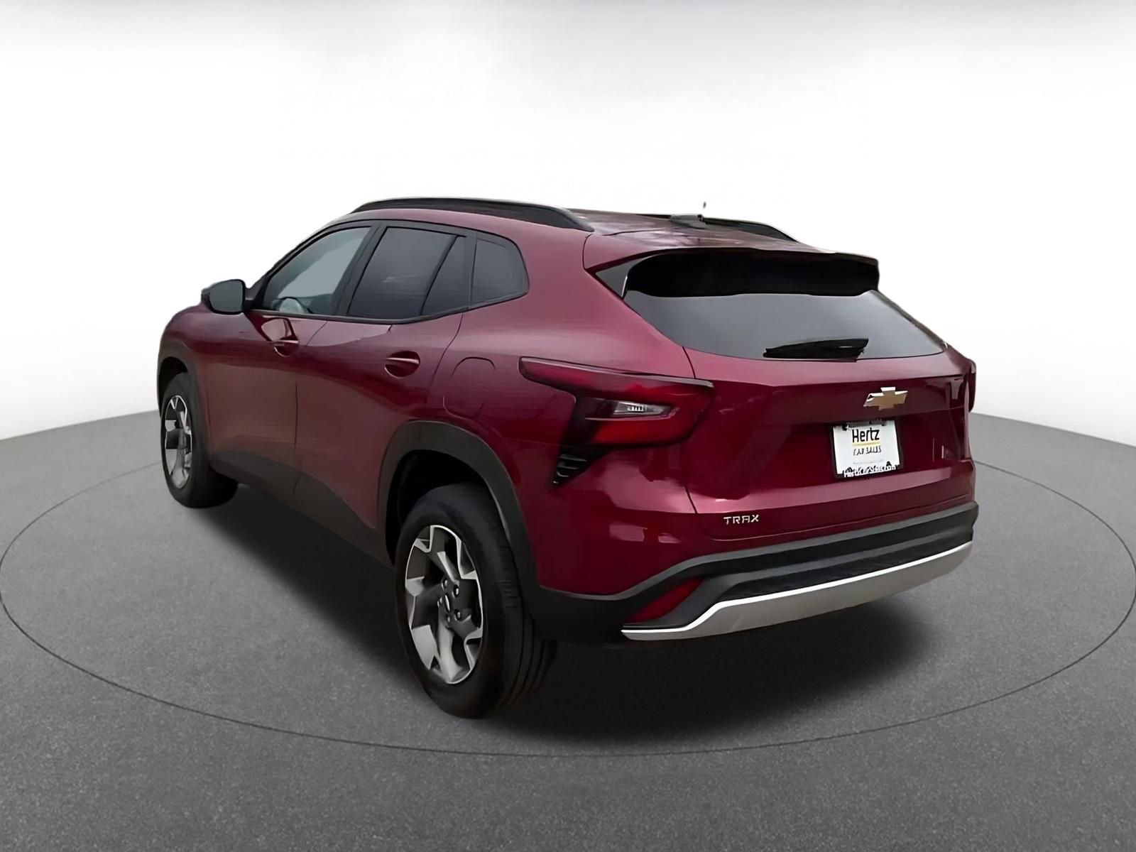 Used 2025 Chevrolet Trax LT w/ LT Convenience Package image 11